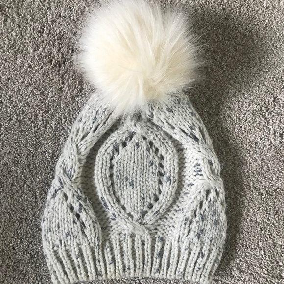 Lucky Brand Accessories - 🍁5/30$!! Like New Lucky Brand Fur Top Knit Beanie